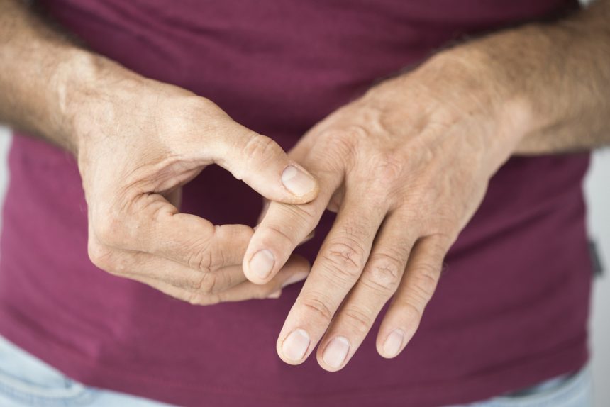 douleur liée à de l'arthrose des doigts
